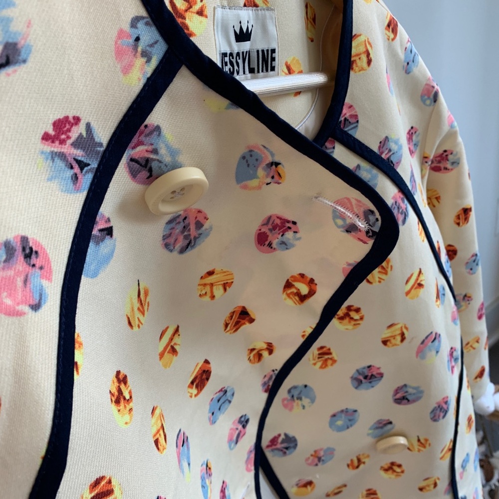 Jacket - Picture 2 of 6